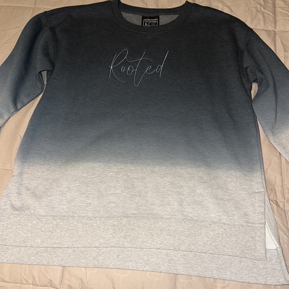 NWT Ombre Crew Neck - Picture 3 of 7
